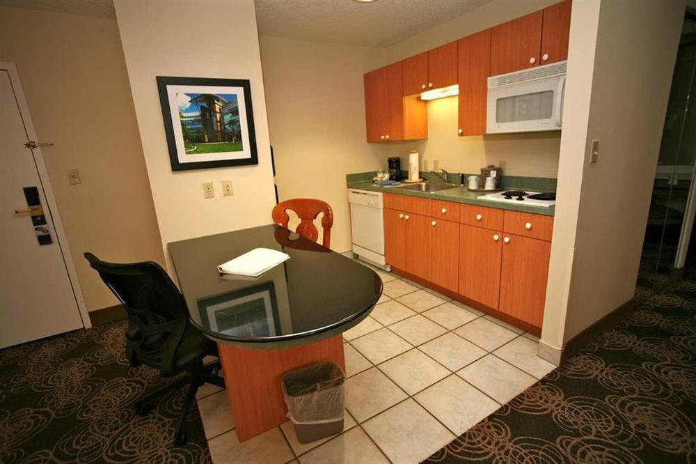 Hampton Inn & Suites Orlando-East Ucf Restaurant photo