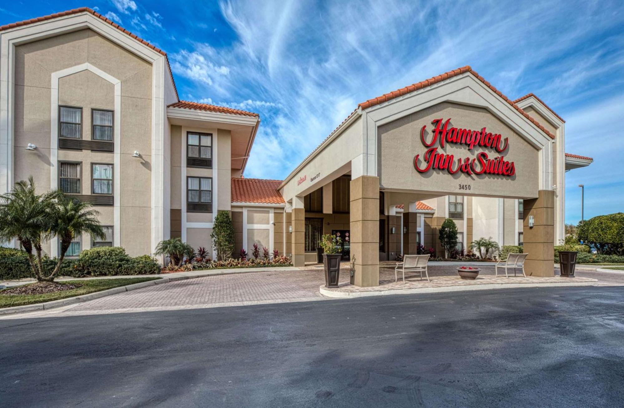 Hampton Inn & Suites Orlando-East Ucf Exterior photo